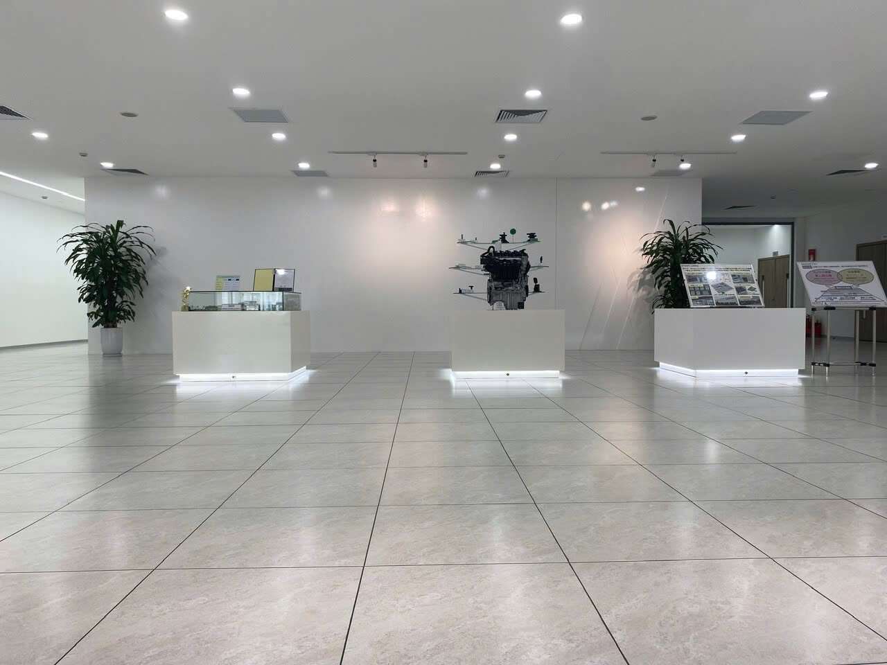 TIC　増築・改築工事　エントランスロビー全面改修